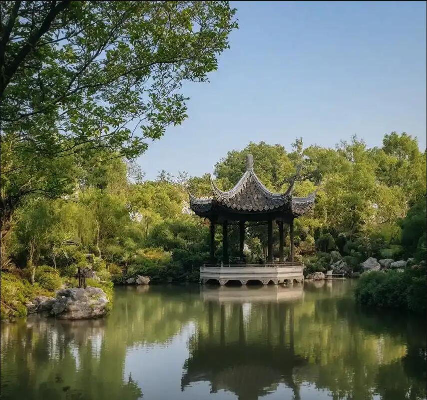 鹤山向雪土建有限公司